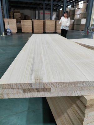 Panneau de paulownia en bois massif multicouche de taille personnalisée et épaisseur 3 mm-50 mm