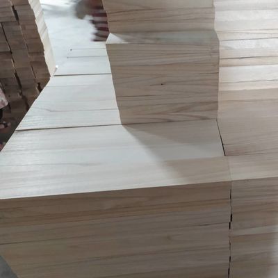 Épaisseur 3 mm-50 mm Bois de paulownia personnalisé pour l'organisation de l'entrepôt