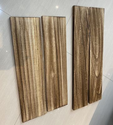Étagères flottantes rustiques de type mural avec des planches de bois de paulownia