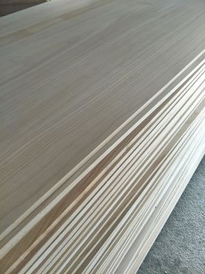 A/B Grade 3 mm Paulownia Bois massif m3 pour la solution de projet Capacité différente