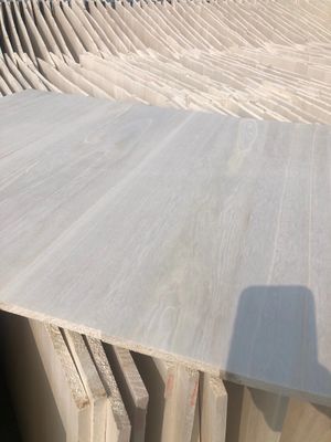 A/B Grade 3 mm Paulownia Bois massif m3 pour la solution de projet Capacité différente