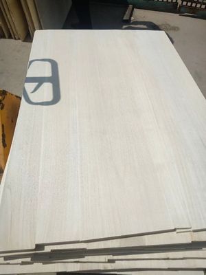 A/B Grade 3 mm Paulownia Bois massif m3 pour la solution de projet Capacité différente