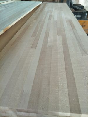 280 à 300 kg/m2 Densité Paulownia planches de noyau en bois feuilles de noyau pour colle environnementale E0/E1