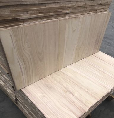 Planche en bois massif Paulownia feuille de bois pour projet d'entrepôt