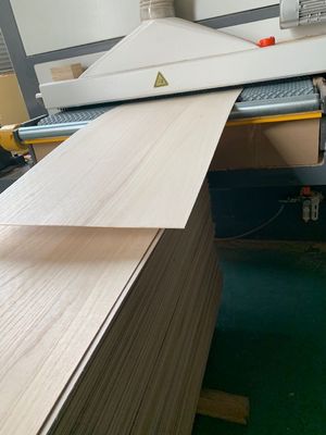 280 à 300 kg/m2 Densité solide Paulownia Bois service après-vente de retour et de remplacement