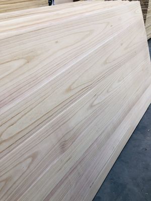 Planche en bois massif avec capacité de solution de projet Autres et teneur en humidité 8%-12%