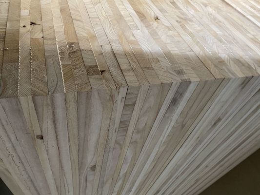Planche en bois massif avec capacité de solution de projet Autres et teneur en humidité 8%-12%