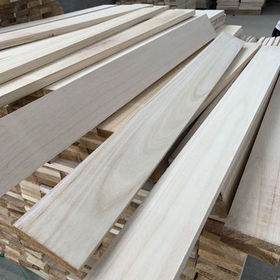 Produits de qualité AA, panneaux de paulownia 2x4