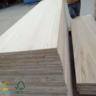 Bois de bois massif Paulownia Pour l'artisanat Couleur naturelle 1220x2440mm