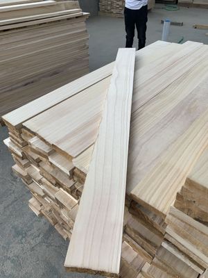 Faisceaux de bois de paulownia non finalisés pour les meubles traditionnels et l'artisanat en bois