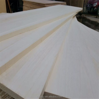 Panneaux en bois massif traditionnel de bois de paulownia blanchi 3 mm à 50 mm